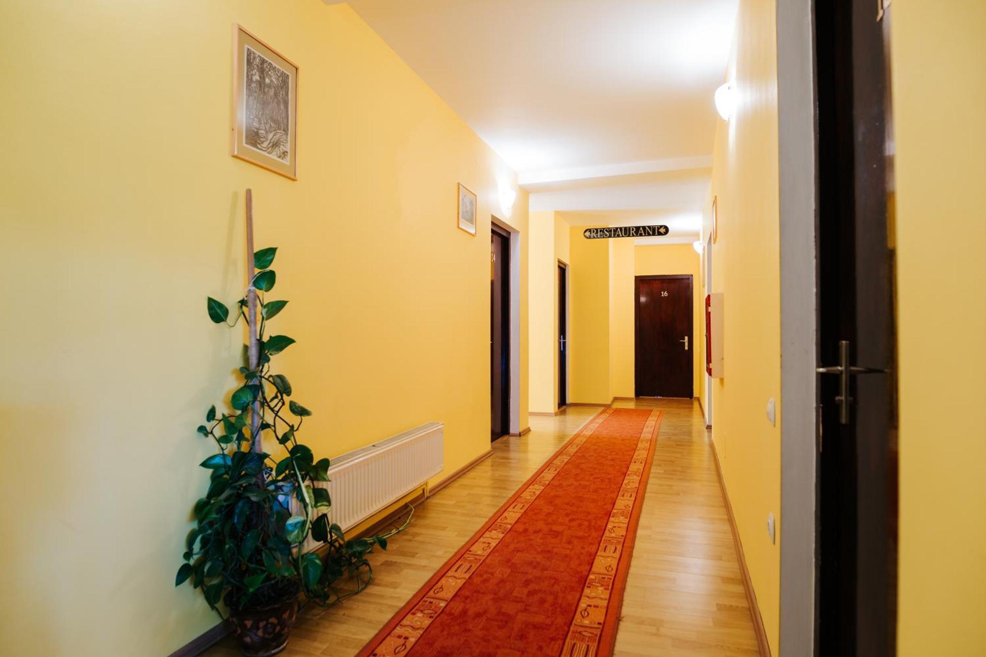Lazar Pension & Restaurant Gheorgheni  Εξωτερικό φωτογραφία