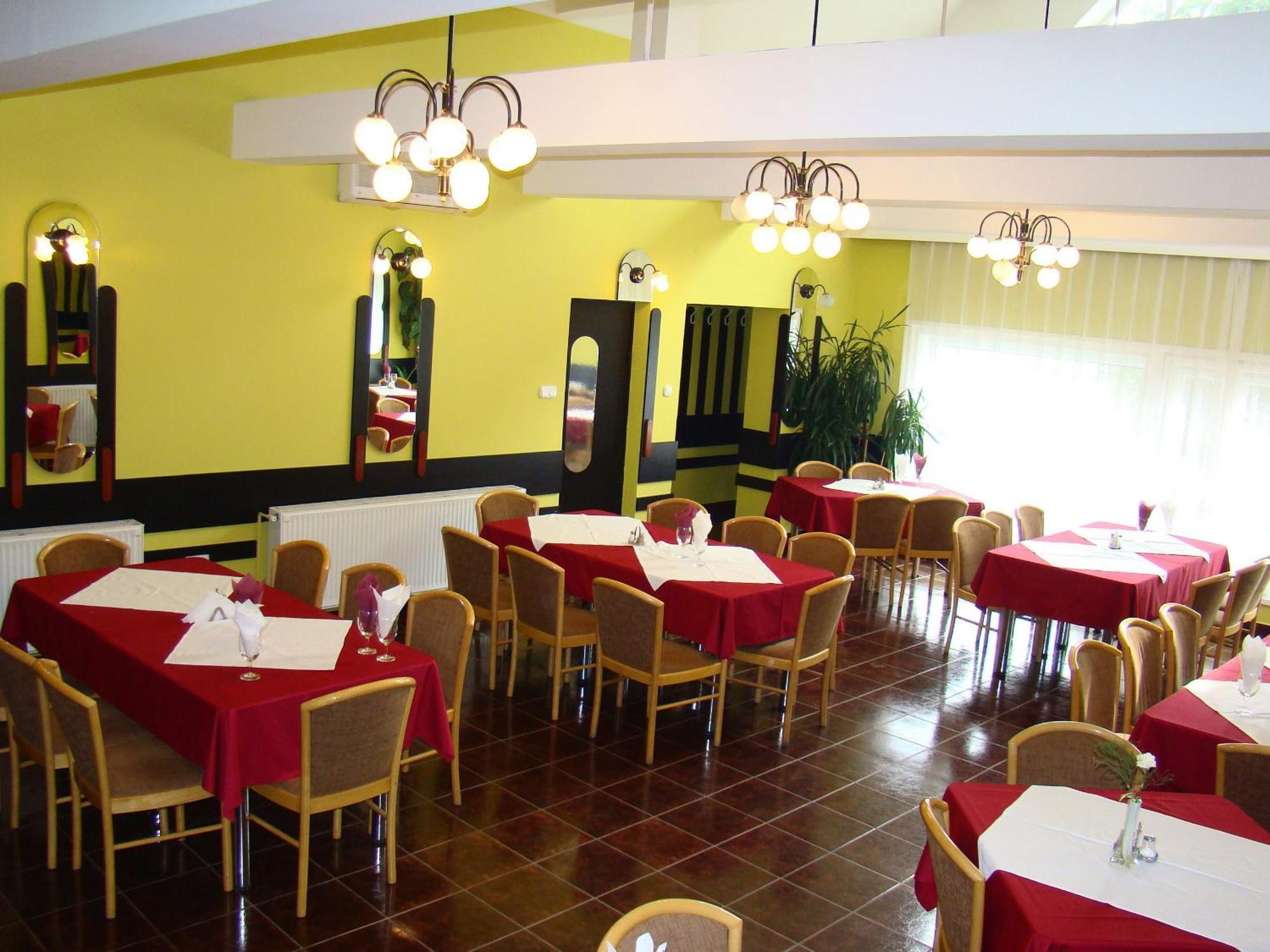 Lazar Pension & Restaurant Gheorgheni  Εξωτερικό φωτογραφία